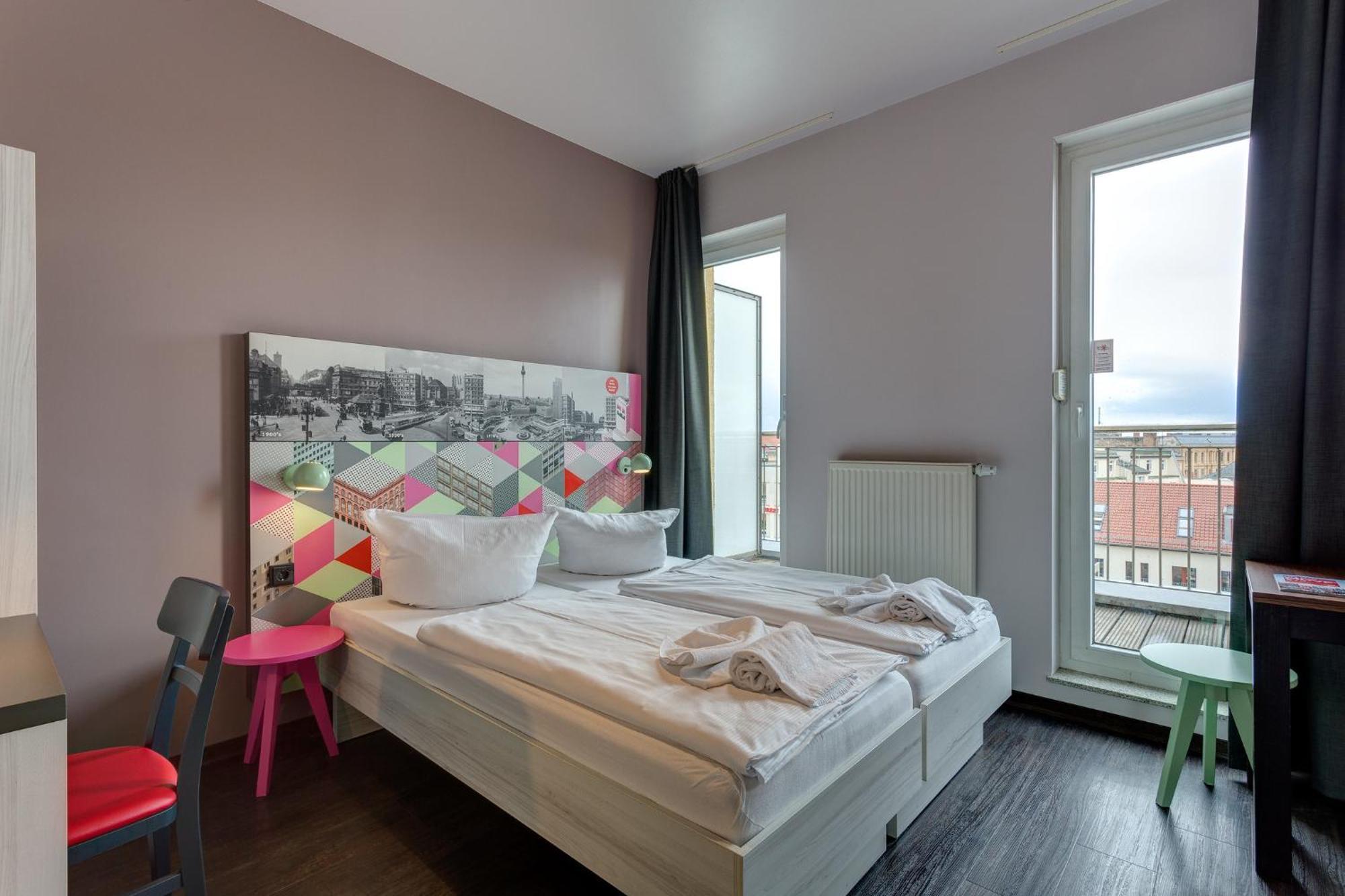 Meininger Hotel Berlin Alexanderplatz Экстерьер фото