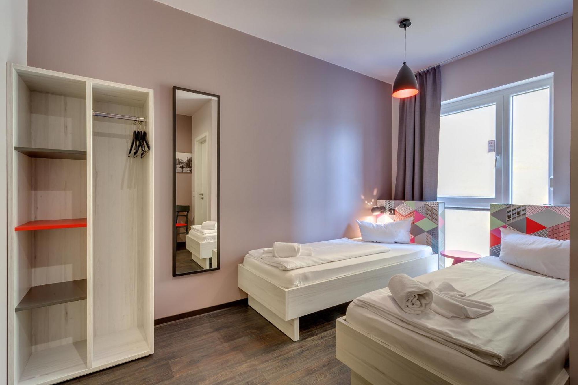 Meininger Hotel Berlin Alexanderplatz Экстерьер фото